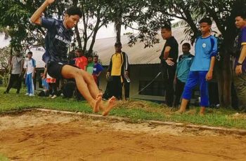Keimas, Sang Bintang Atletik SMP Kartini 1 Batam: Sapu Bersih Tiga Emas di PORSENI Kecamatan Sekupang!