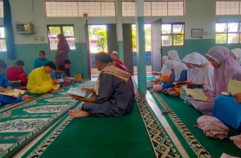 Kepala Sekolah Apresiasi Khataman Qur’an di SMP Kartini 1 Batam, Ramadhan Penuh Keberkahan di Mushalla Bahrul ‘Ulum